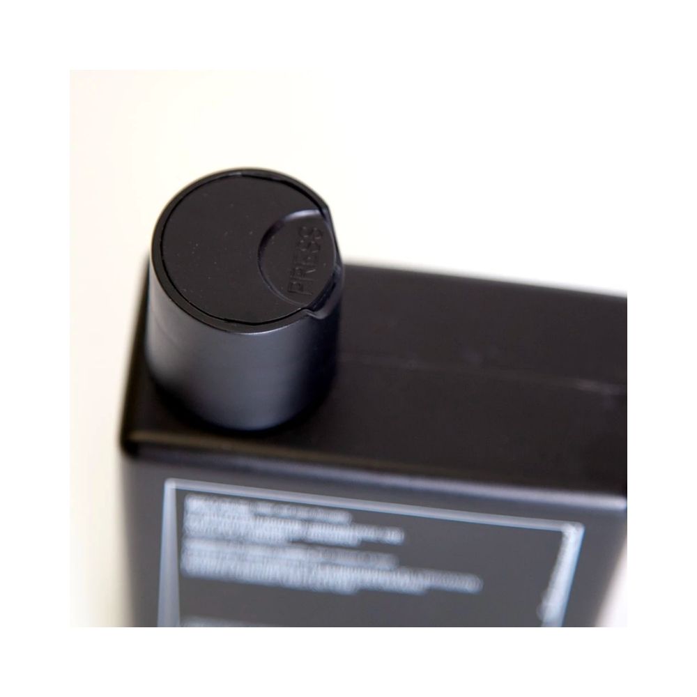 Uppercut Deluxe Detox & Degrease Shampoo 240ml