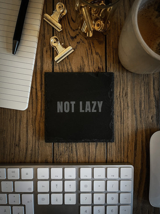 Work & Hustle Motivation Untersetzer aus Schiefer NOT LAZY